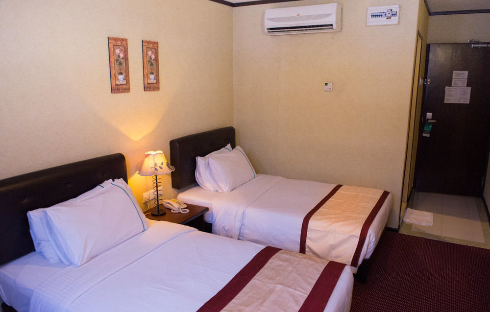 Hotel Vistaria Джохор-Бару Экстерьер фото